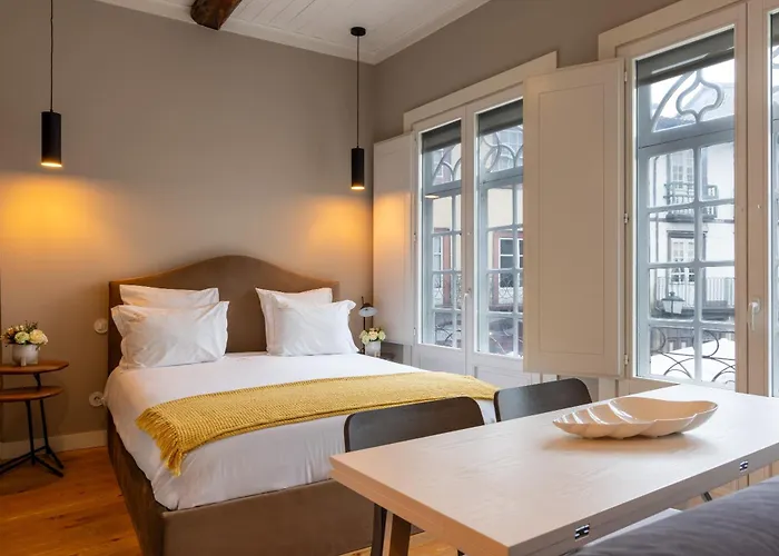 Largo Da Oliveira 아파트 귀마레스