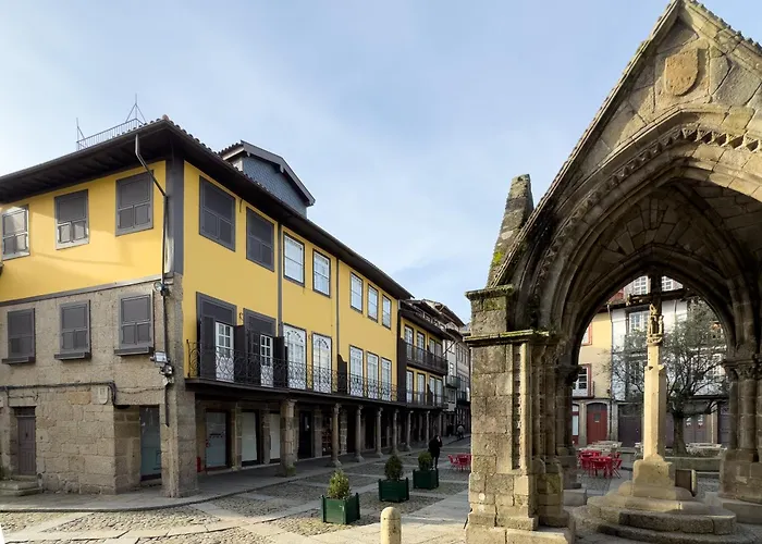 Largo Da Oliveira 아파트 귀마레스