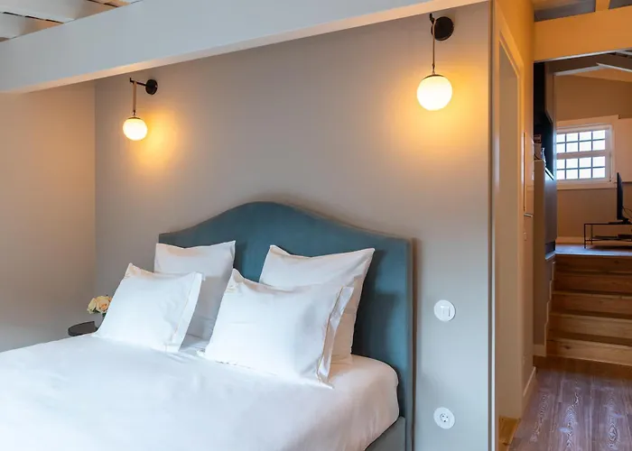 Largo Da Oliveira 4*