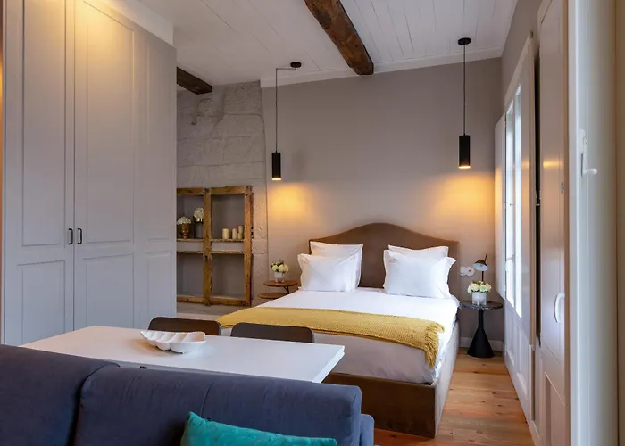 Largo Da Oliveira 4*