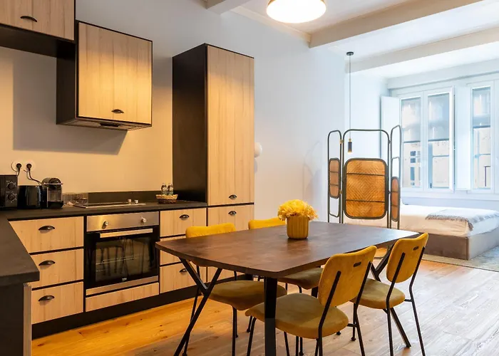 Lejlighed Largo Da Oliveira 4*